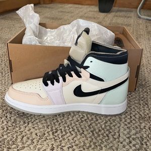 Women’s Jordan 1 Zoom CMFT Easter size 7 new w box